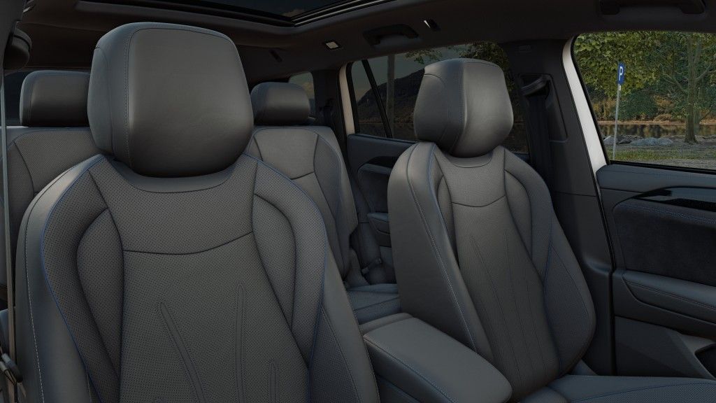 Fahrzeugabbildung Volkswagen Tayron 1.5 eHybrid DSG R-Line Black Style AHZV