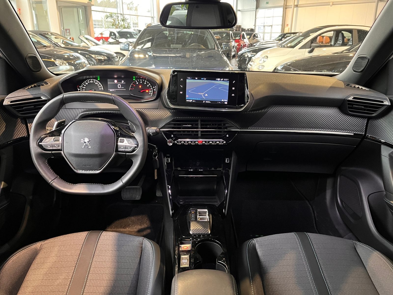 Fahrzeugabbildung Peugeot 2008 Allure LED NAV DAB SHZ PDC ALU