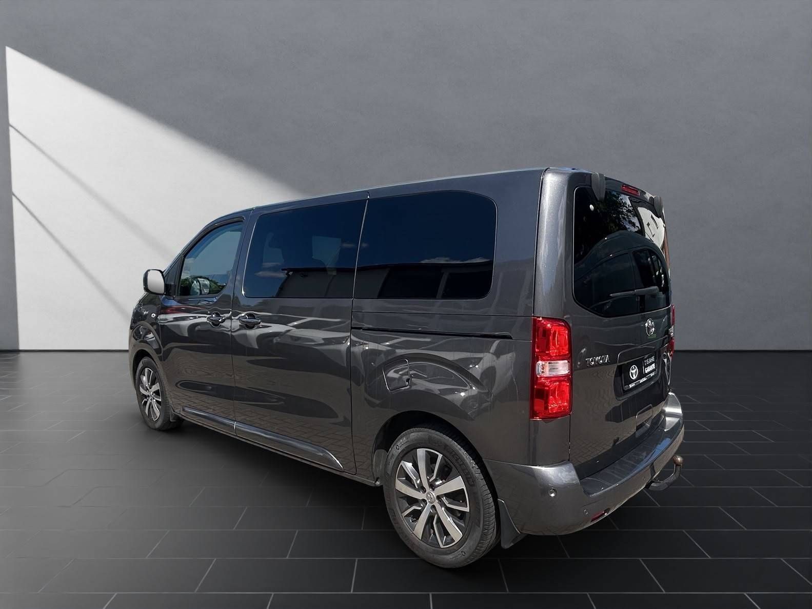 Toyota Proace Verso L1 Executive 8SITZE el.SCHIEBETÜREN foto 3