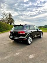 Volkswagen Touareg 3.0 V6 TDI / Luftfahrwerk / Exklusiv  - VW Touareg von privat