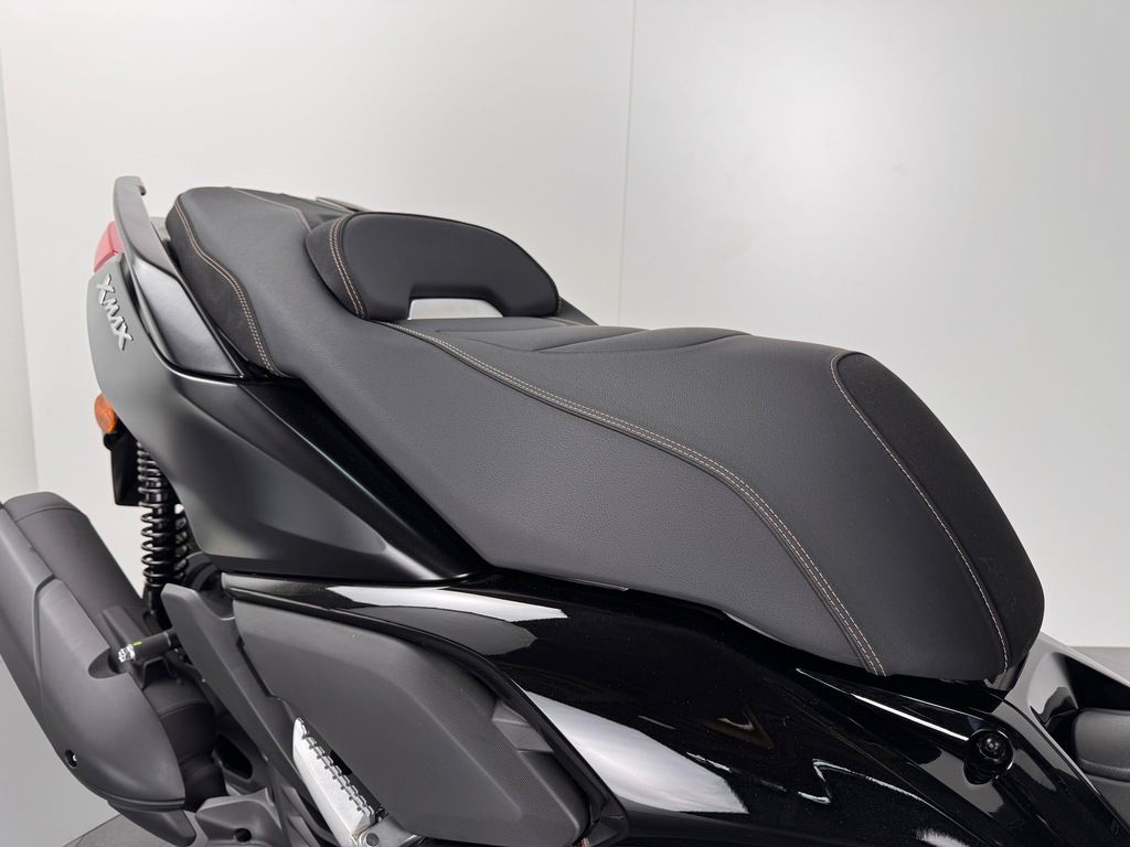 Fahrzeugabbildung Yamaha X MAX 300 TECH MAX *TAGESZULASSUNG *AKTIONSPREIS