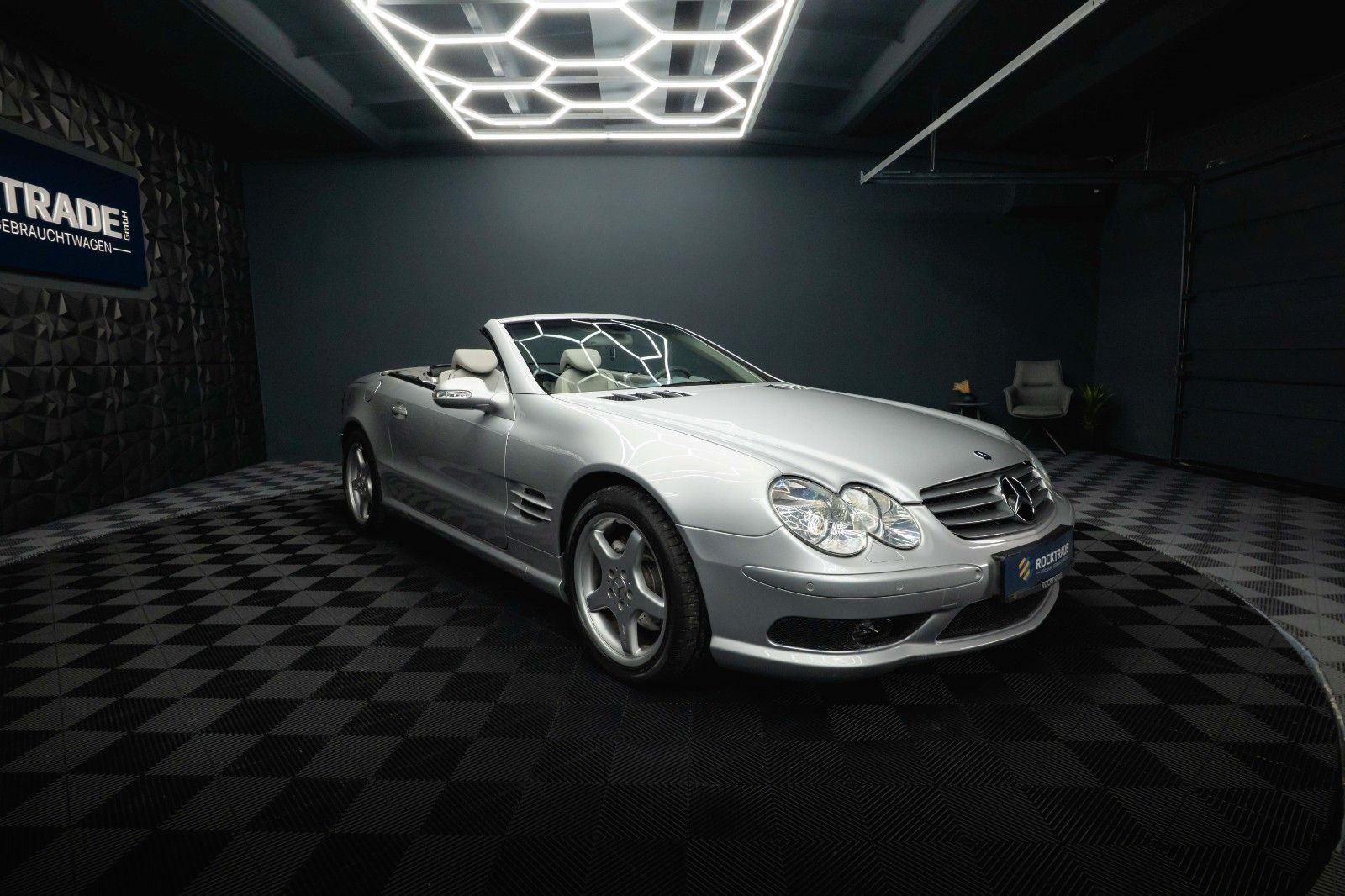 Fahrzeugabbildung Mercedes-Benz SL 500 AMG Paket *Facelift*ABC Sport*TÜV NEU*