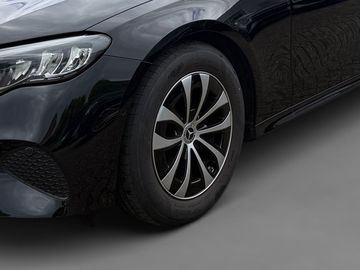 Mercedes E 220 - 12