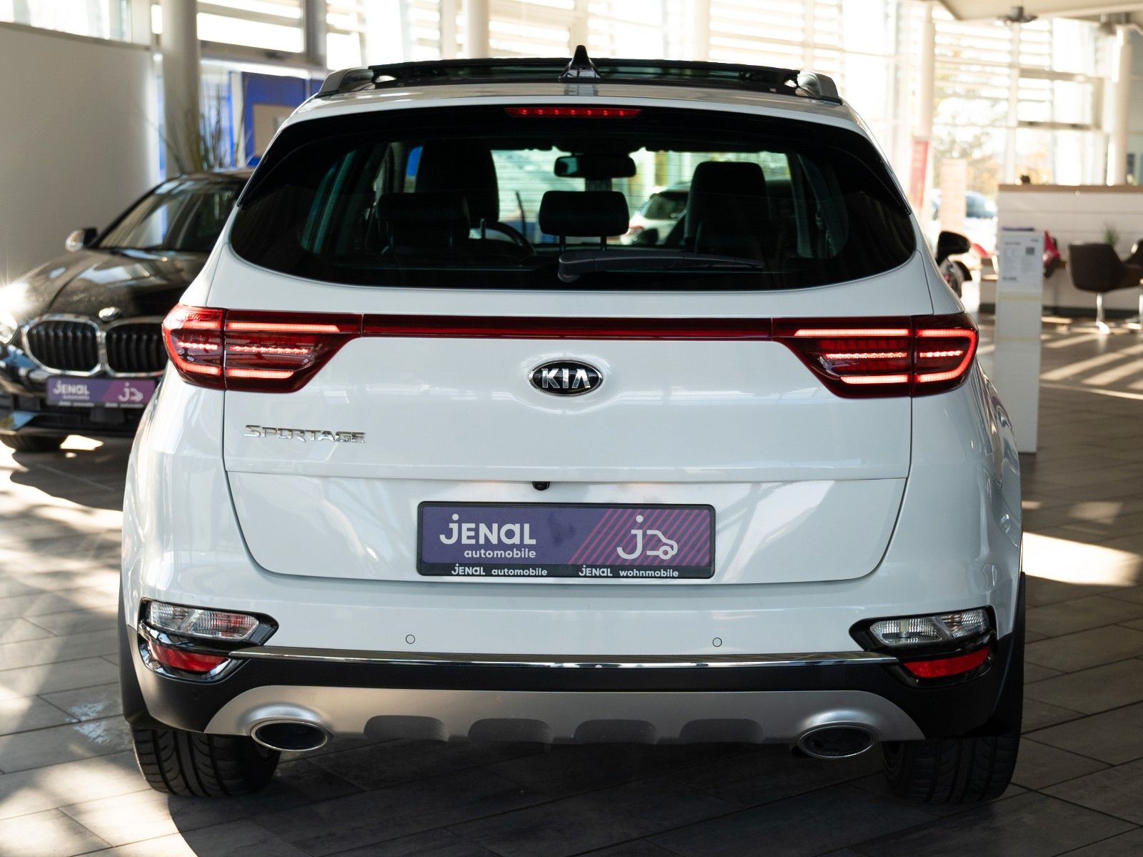 Fahrzeugabbildung Kia Sportage Platinum Edition 4WD/AHK/PANO/KAMERA