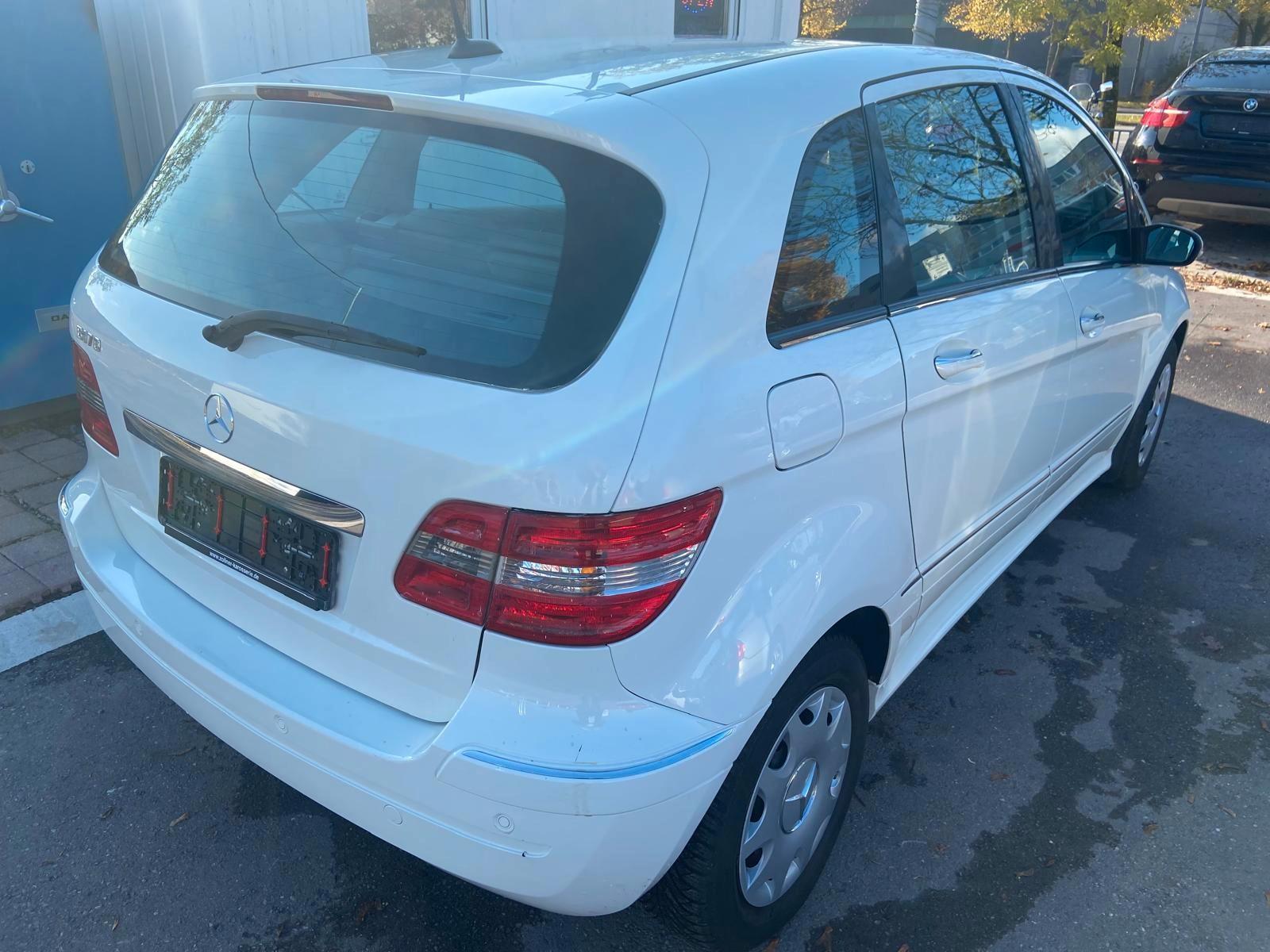 Mercedes-Benz B170 2007 — engine 1.699 cm³, 116 HP (85kW)