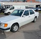 Mercedes-Benz E 200 1 Hand Scheckheft 1a Erstlack - gebrauchte Mercedes-Benz E 200 aus dem Jahr 1990