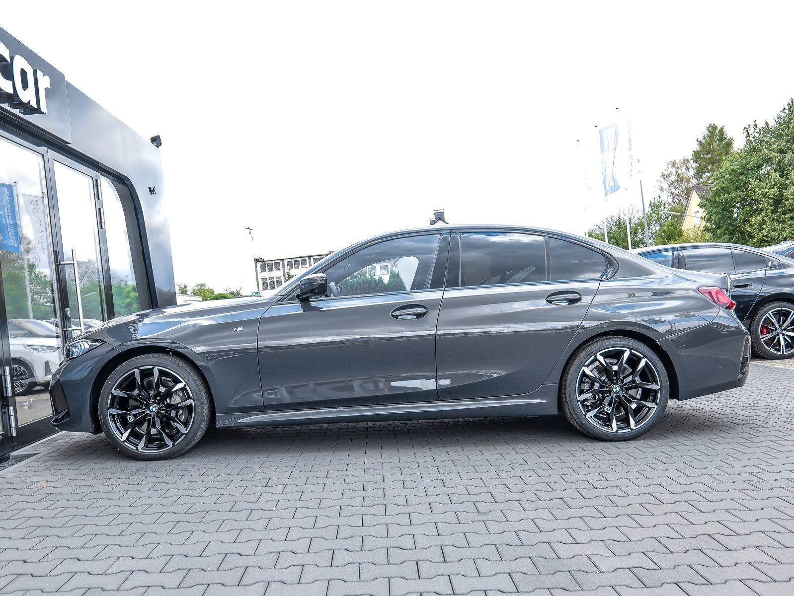 BMW 330 - Bild 9