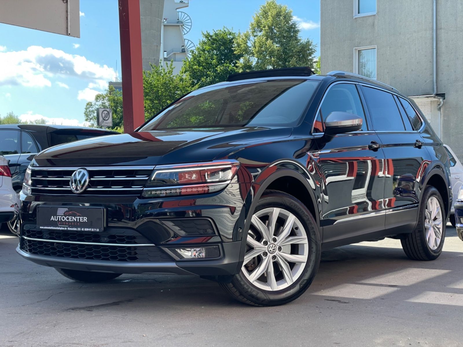 VW Tiguan Allspace Highline 4Motion*PANO*R-KAM*AHK