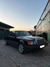 Mercedes-Benz Mercedes Benz W124 300E - Mercedes-Benz 300: W124 300e