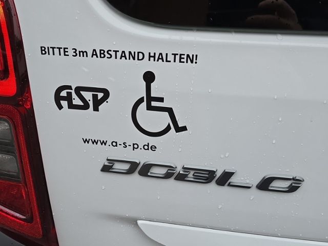 Fahrzeugabbildung Fiat Doblò Kombi L2 XL Länge 2 Rollstuhlrampe