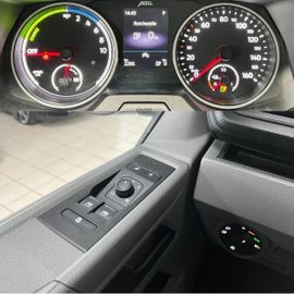 Fahrzeugabbildung Volkswagen T6.1 ABT e-Caravelle LR DSG LED Kam DAB 7-Sitze