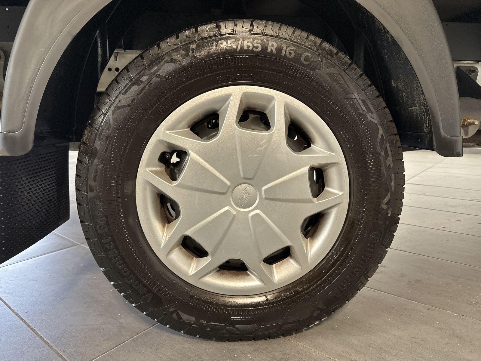 Fahrzeugabbildung Ford Transit 350 L2 Einzelkabine AHK+SICHT-PAKET1+DAB