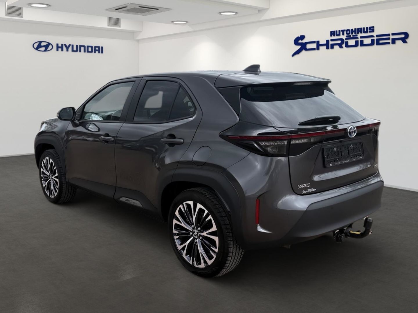 Fahrzeugabbildung Toyota Yaris Cross ELEGANT AHK+ALLWETTER+CARGO-P+WINTER