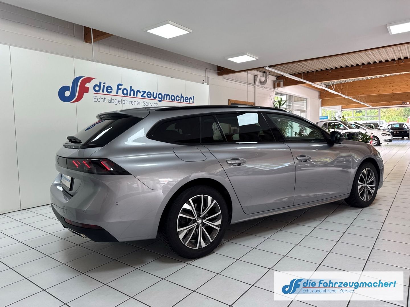 Fahrzeugabbildung Peugeot 508 SW Allure Pack 1.5 BlueHDi 130 EU6d Navi 360