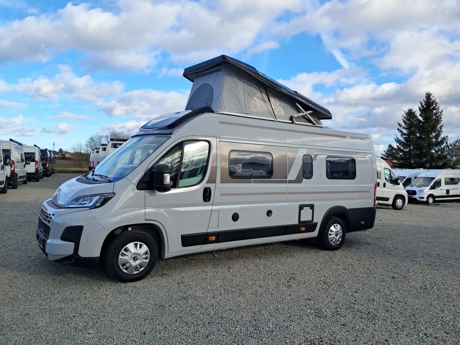 Fahrzeugabbildung Eura Mobil Van V 635 EB