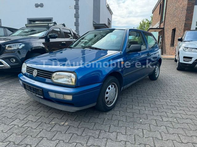 Volkswagen Golf 1.8/ Automatik / Klima