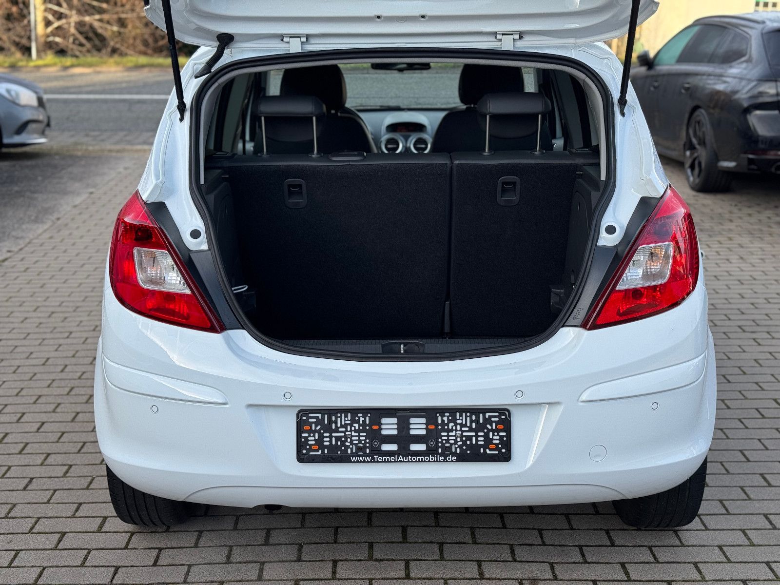 OPEL Corsa, 2011, Benzin, 101 PS