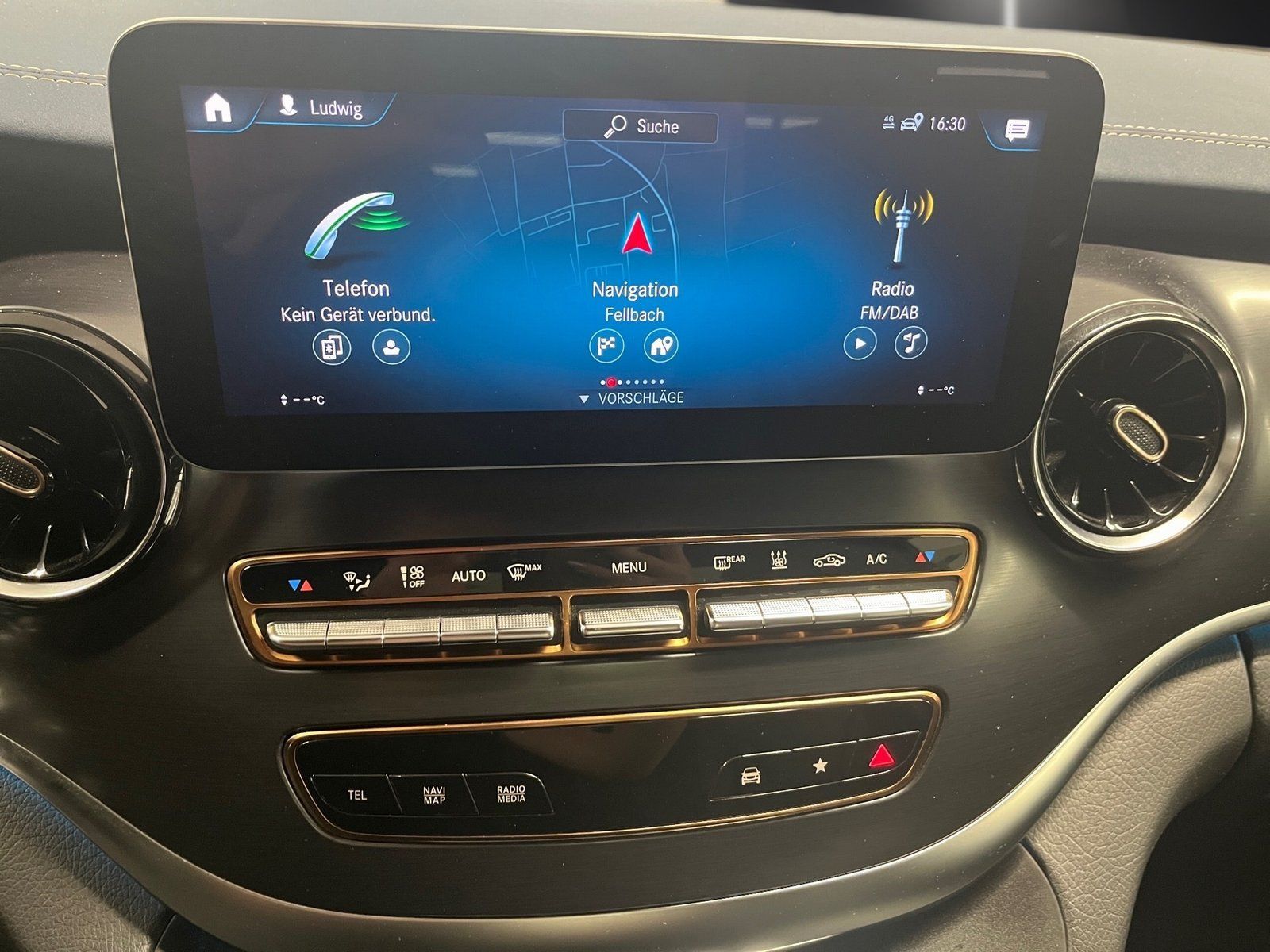 Fahrzeugabbildung Mercedes-Benz EQV 300 AVANTGARDE Lang*Totwink*Kamera*el.Heck*