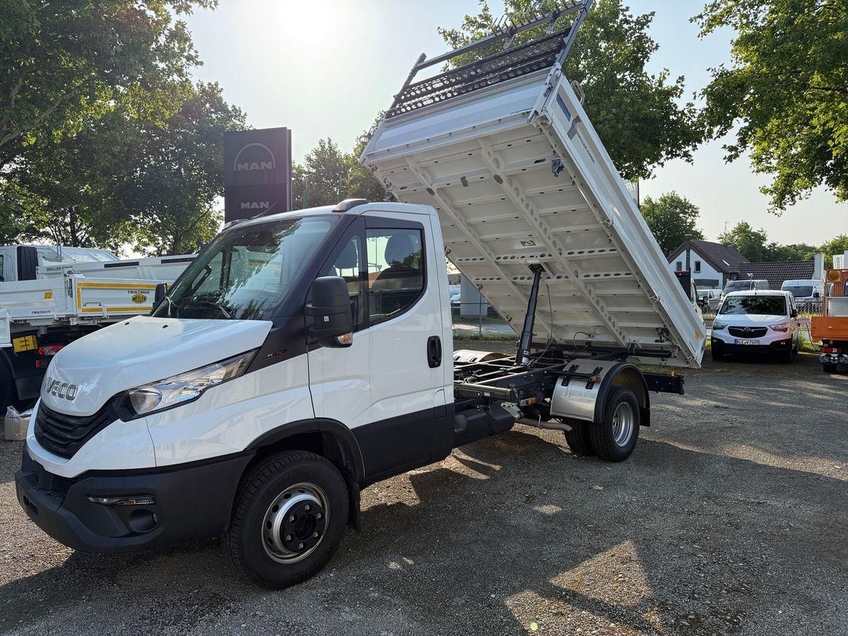 Fahrzeugabbildung Iveco Daily 70C18H Meiller Dreiseitenkipper