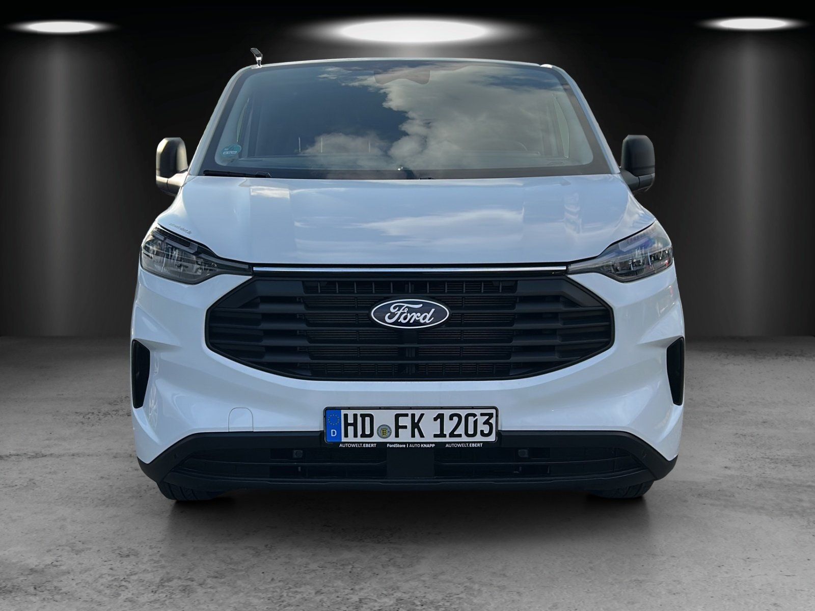 Fahrzeugabbildung Ford Transit Custom 280L1 AHK GJR LED Navi PDC