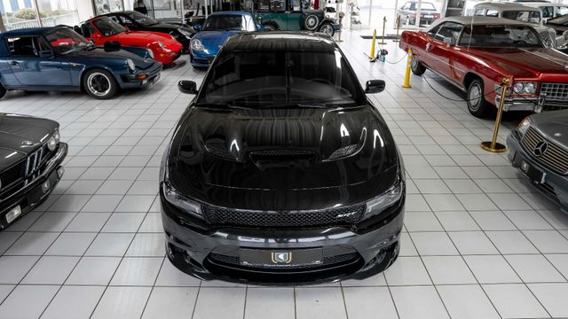 Fahrzeugabbildung Dodge Charger Hellcat im Topzustand