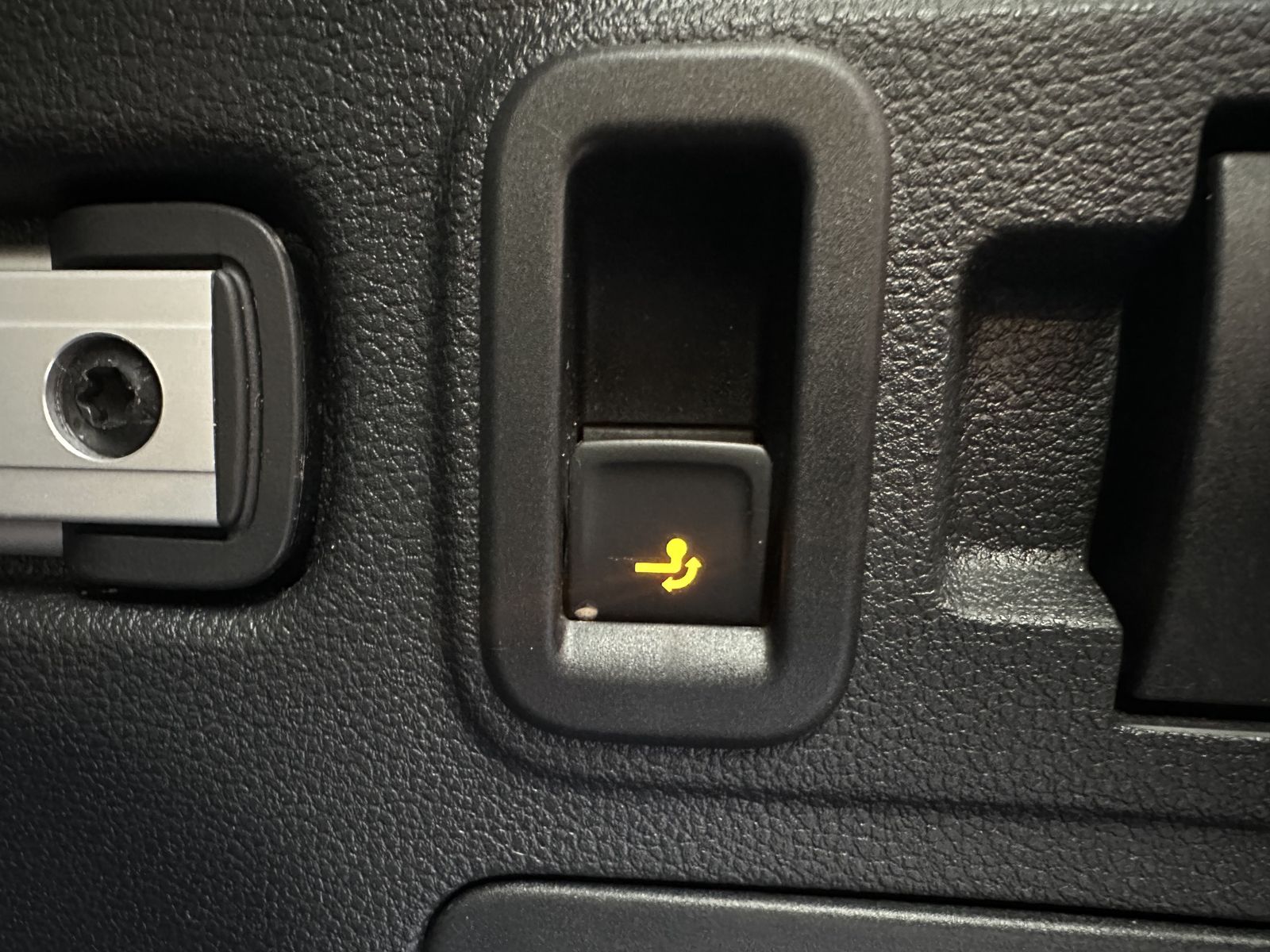 Fahrzeugabbildung Volkswagen Touran 2.0 TDI DSG HL 7-Sitzer NAV+LED+AHK+PANO