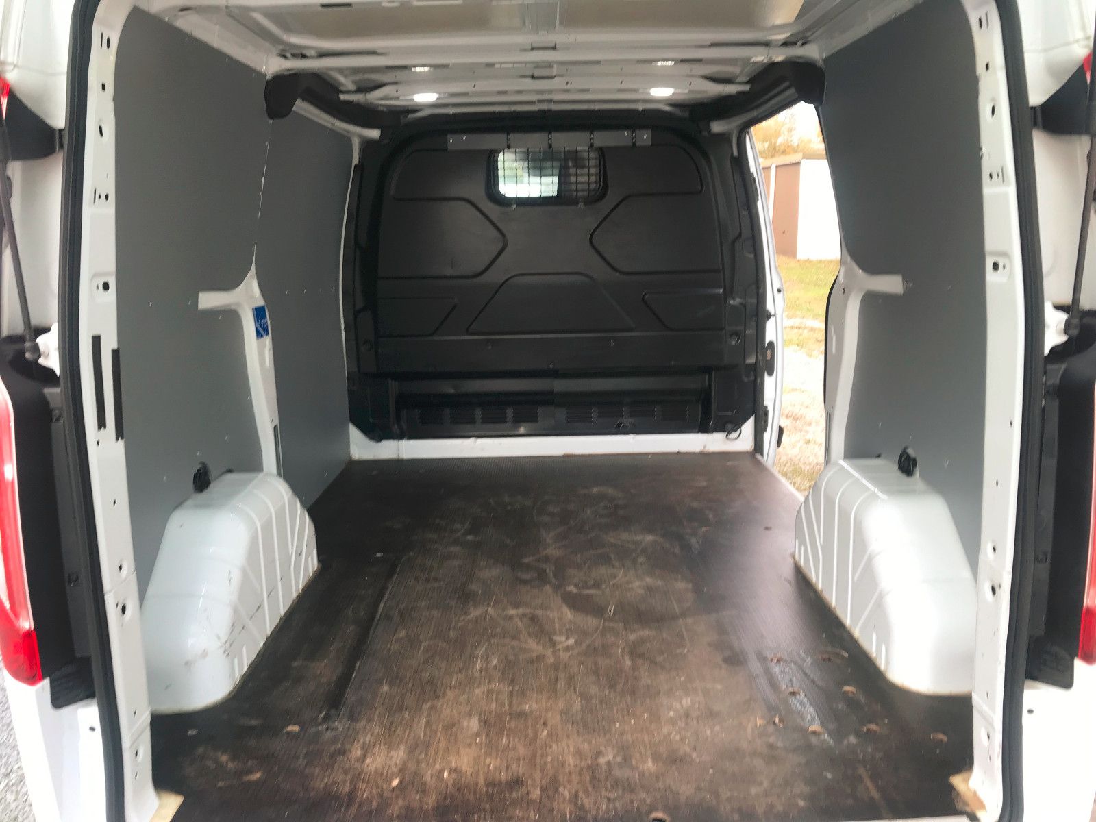 Fahrzeugabbildung Ford TransitCustomKasten340 L1Trend,AHK,STH,PDC,LED