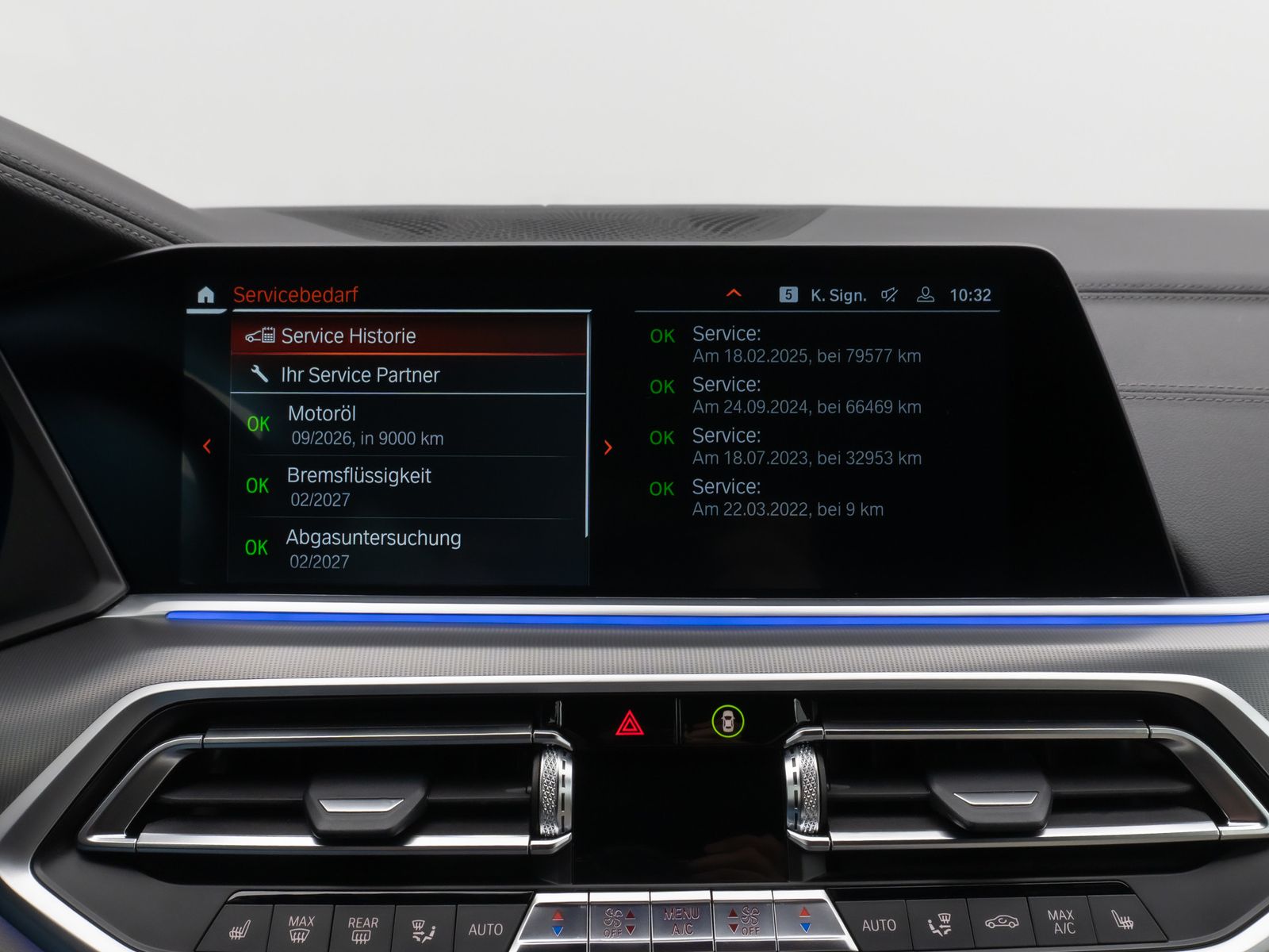 Fahrzeugabbildung BMW X5 xD30d M Sport Kamera HUD DAB HiFi Komfort 20"