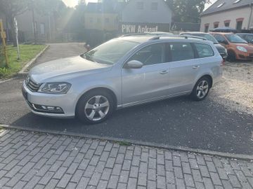 Volkswagen Passat Variant - 2