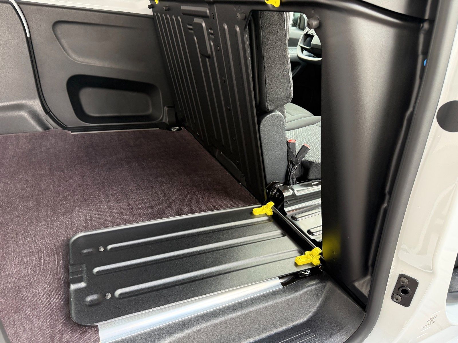 Fahrzeugabbildung Opel Combo E Cargo 1.5 D Basis erhöhte Nutzlast XL