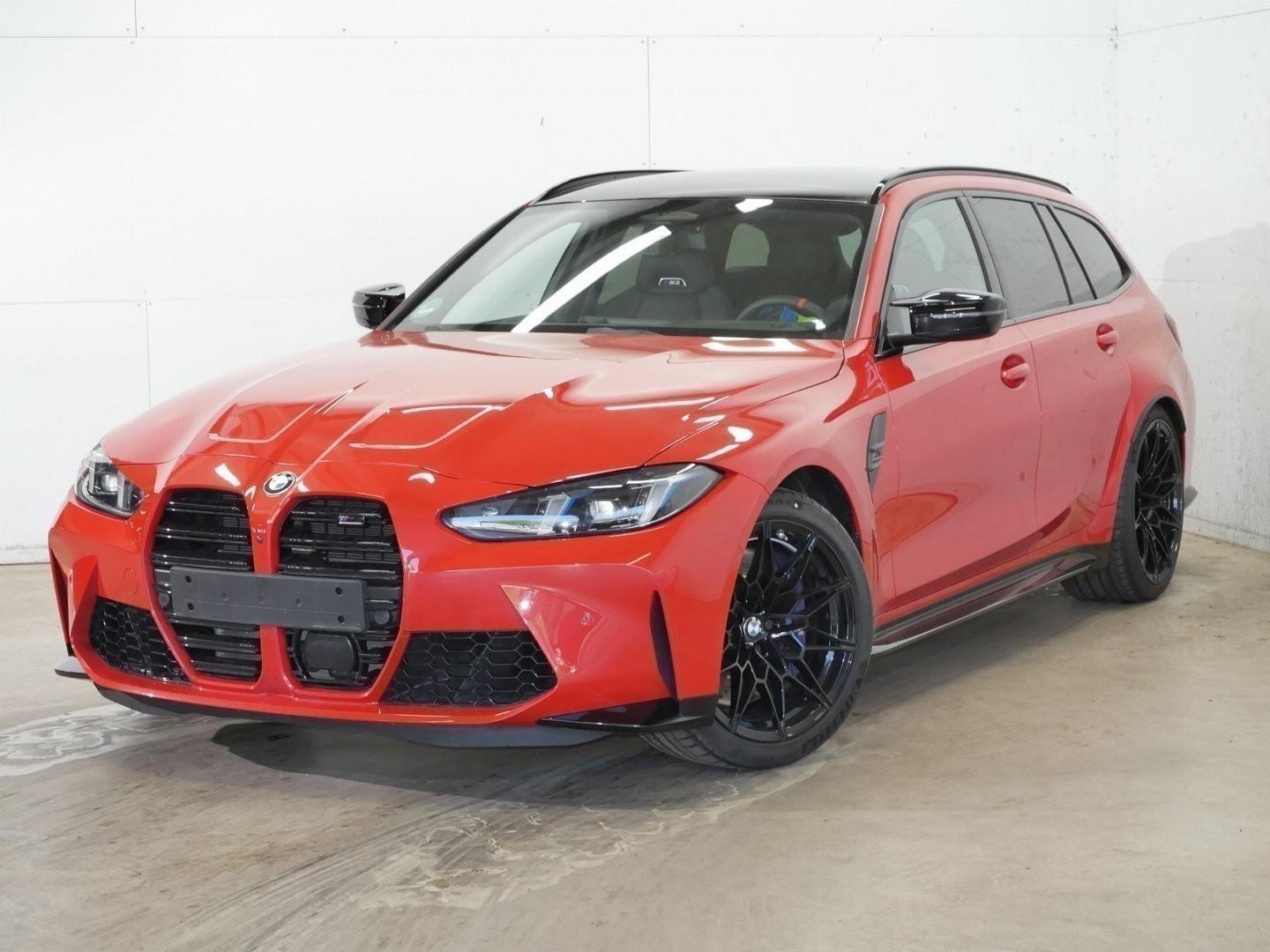 BMW M3 Competition xDrive Touring Driving Assistant