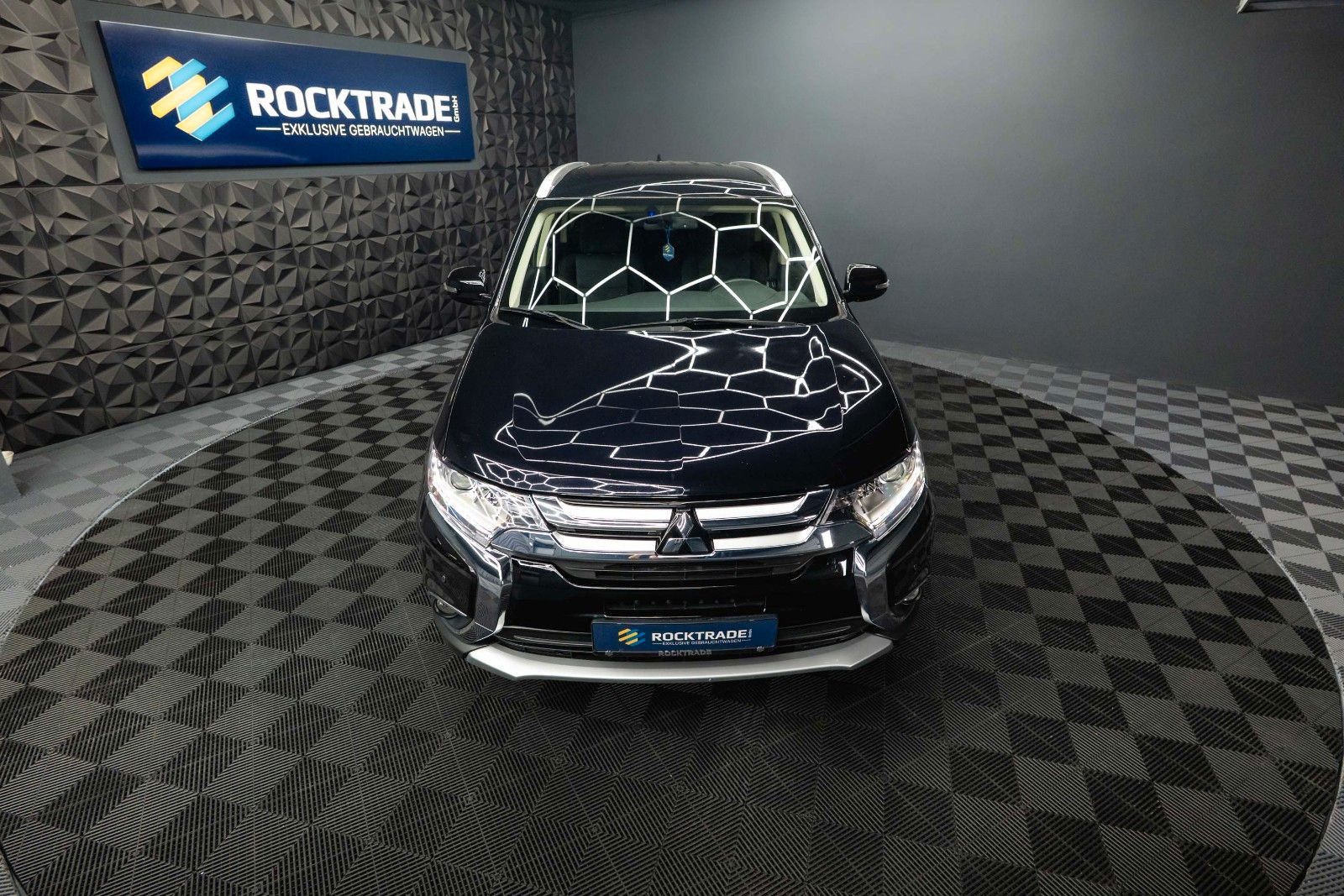 Fahrzeugabbildung Mitsubishi Outlander Edition 100 2WD | DAB | Kamera | 1Hand