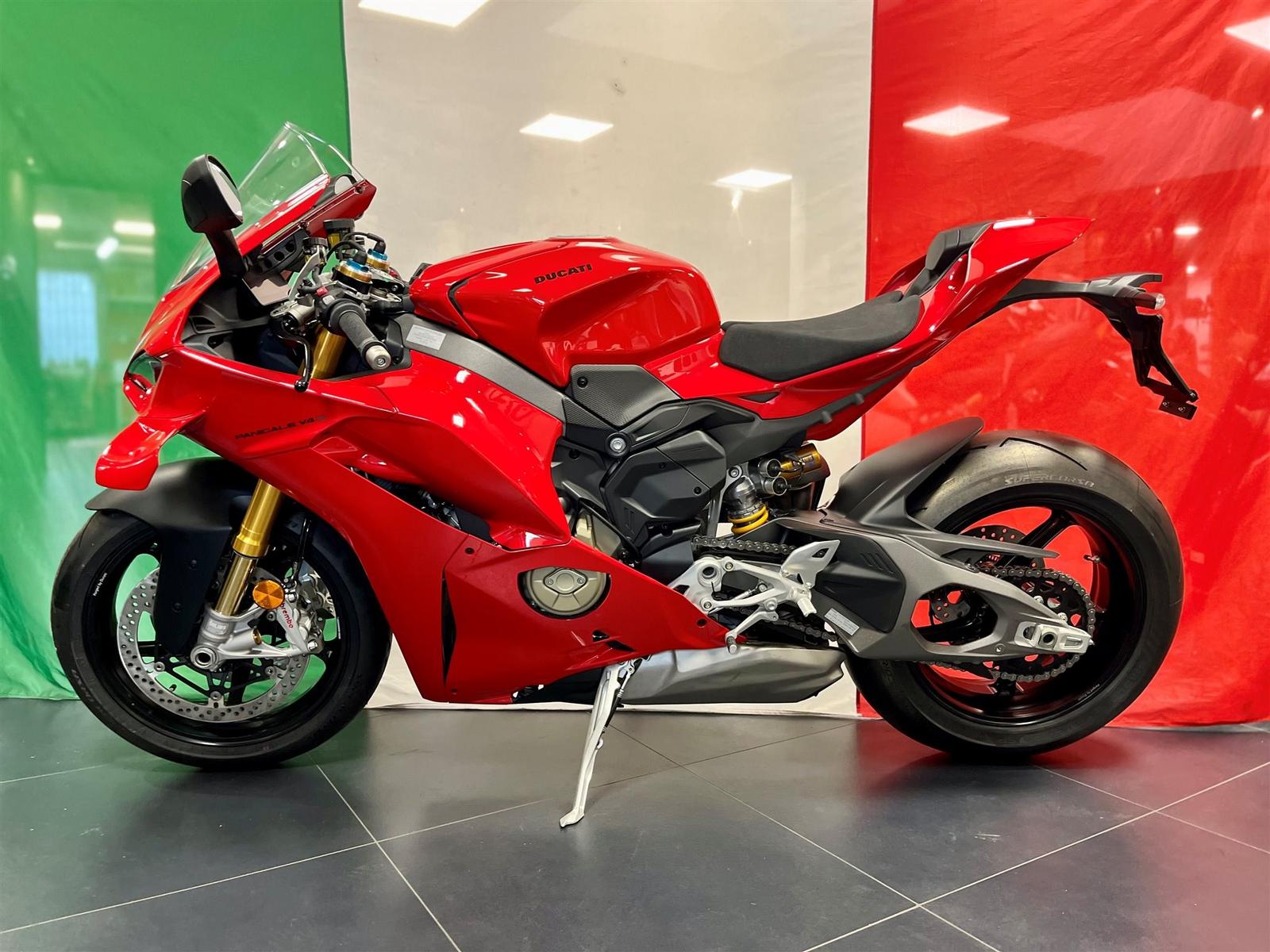 Ducati Panigale V4 S
