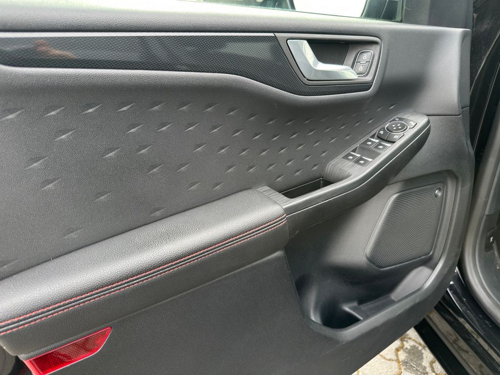 Fahrzeugabbildung Ford Kuga 2.5 Duratec Plug-in-Hybrid PHEV ST-Line X E