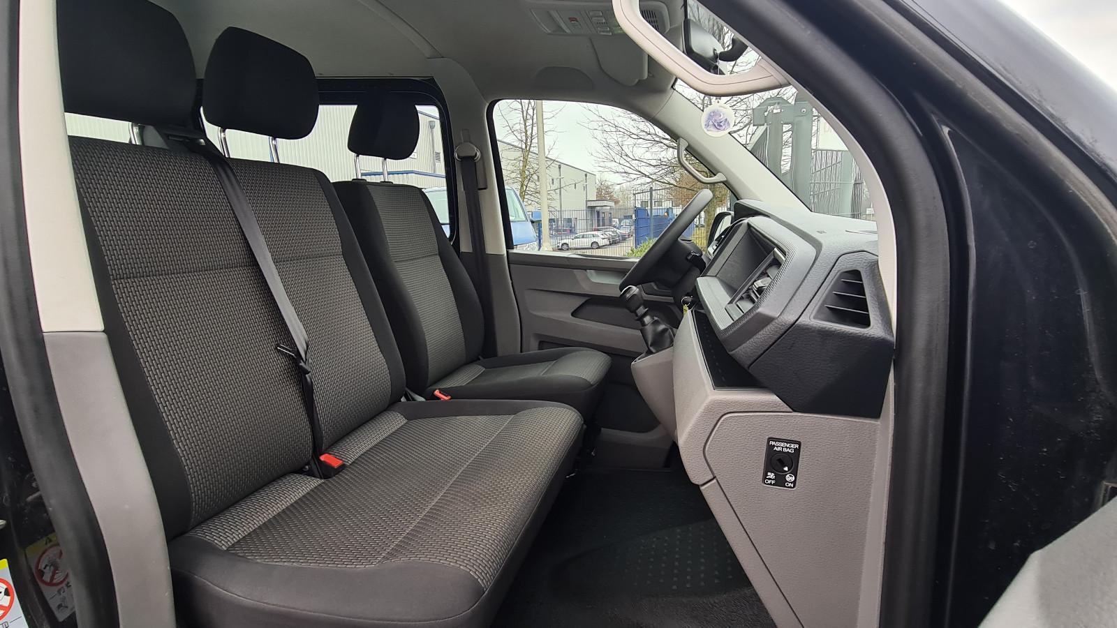 Volkswagen T6.1 Transporter Kombi 2.0 TDI -9.SITZER*NAVI-