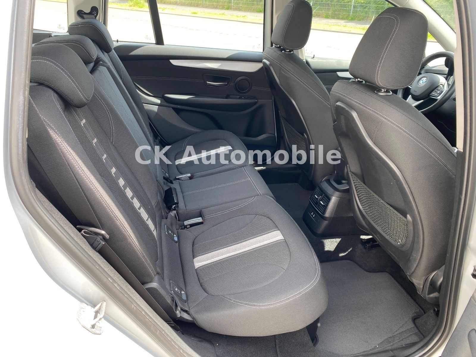 Fahrzeugabbildung BMW 216 d Gran Tourer Advantage/Automatik/Navi/PDC