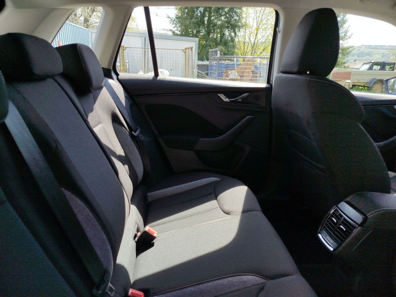 Fahrzeugabbildung SKODA Kamiq Selection S85/1.0 A7F