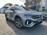 Volkswagen T-Roc R-Line ab 199€ mtl. Finanzieren - Volkswagen T-Roc mit Benzin-Antrieb: Silber, mit Navigationssystem, mit Klimaanlage