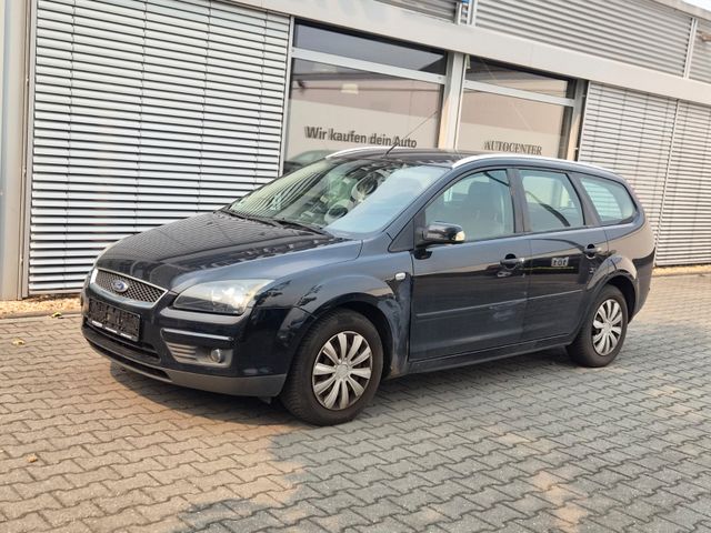 FORD Focus Turnier Titanium - Bild 2
