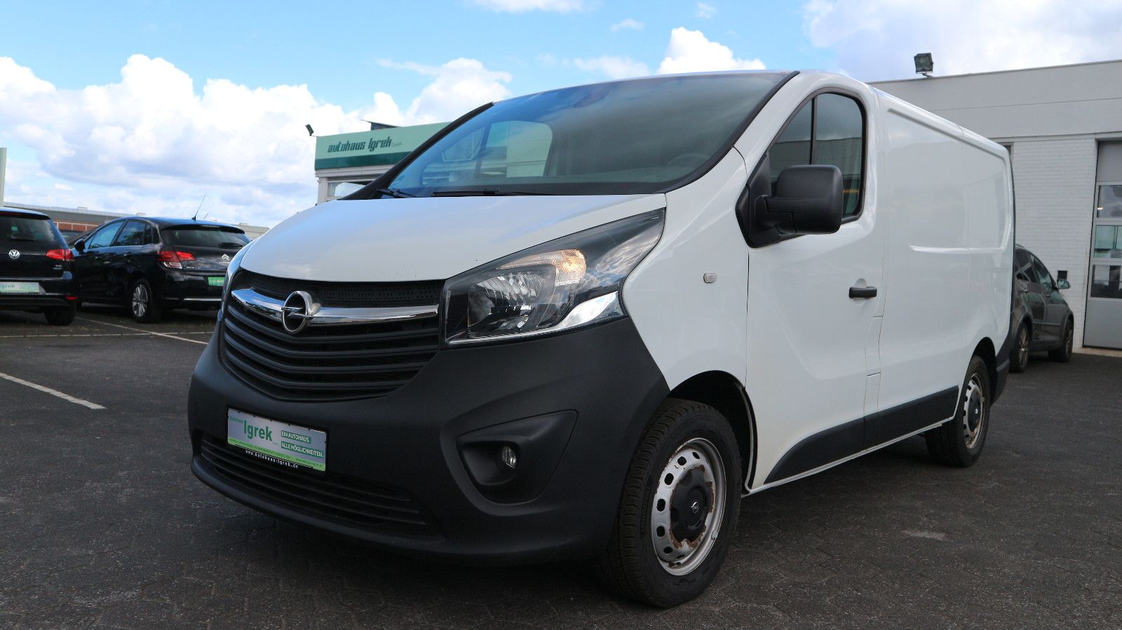 Opel Vivaro - 1