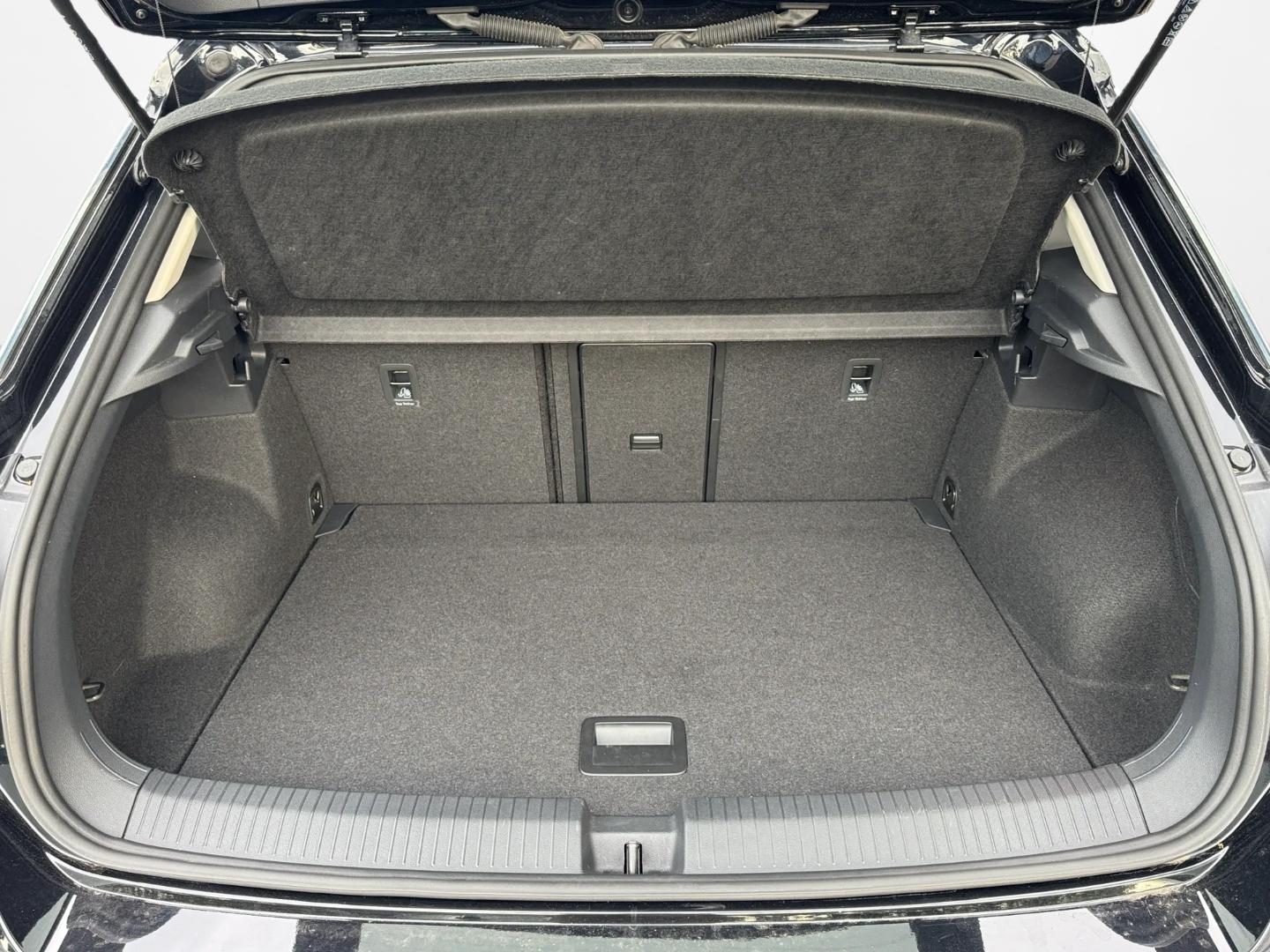 Volkswagen T-Roc 1.0 TSI LIFE *NAVI*KEYLESS*KAMERA*LED*, миниатюра 11