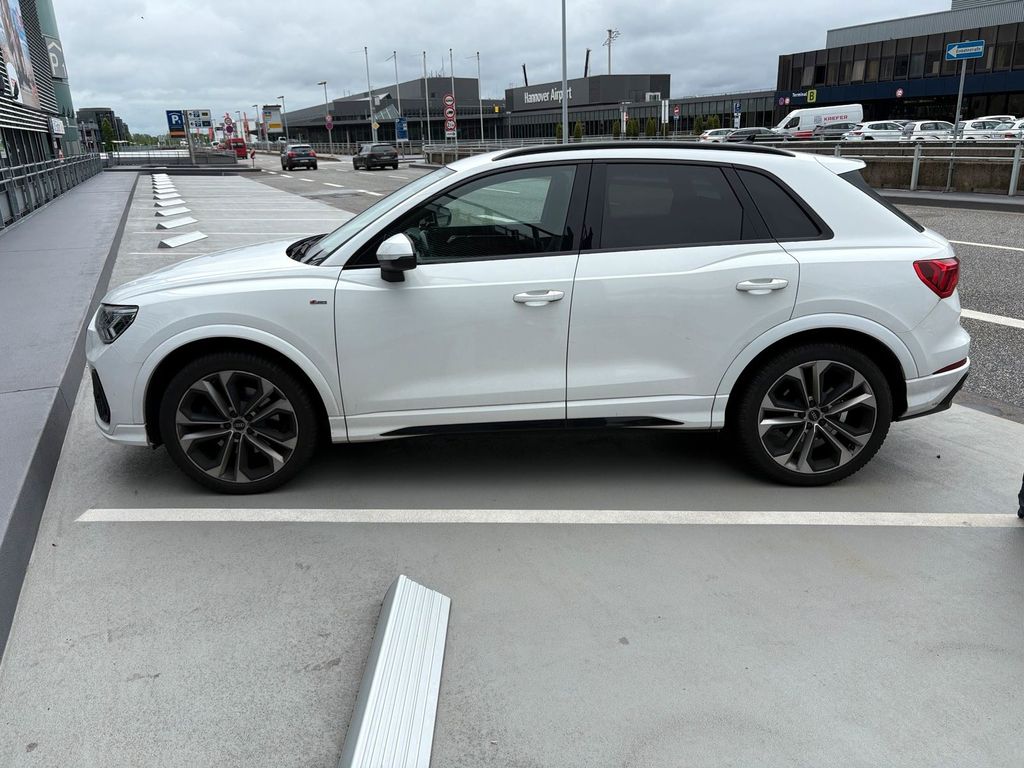 Image of Audi Q3