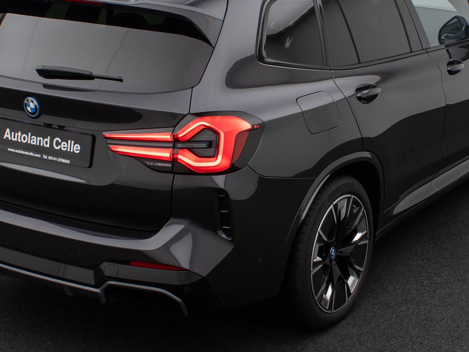 Fahrzeugabbildung BMW iX3 Impressive M Sport Panorama 360°HUD DAB H/K