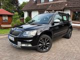 Skoda Yeti 2.0 TDI *140PS*AHK*Sitzhzg*8Fach Bereift* - Skoda Yeti: 140