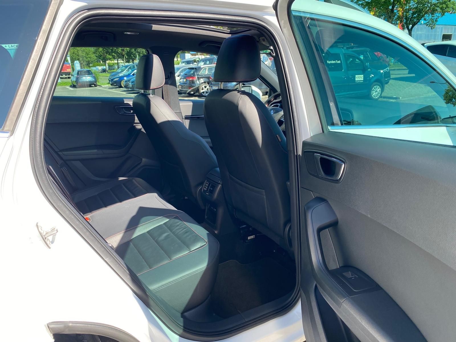 Fahrzeugabbildung SEAT Ateca 1.5 TSI FR APP+ACC+RFK+AHK+NAVI+SITZHEIZ
