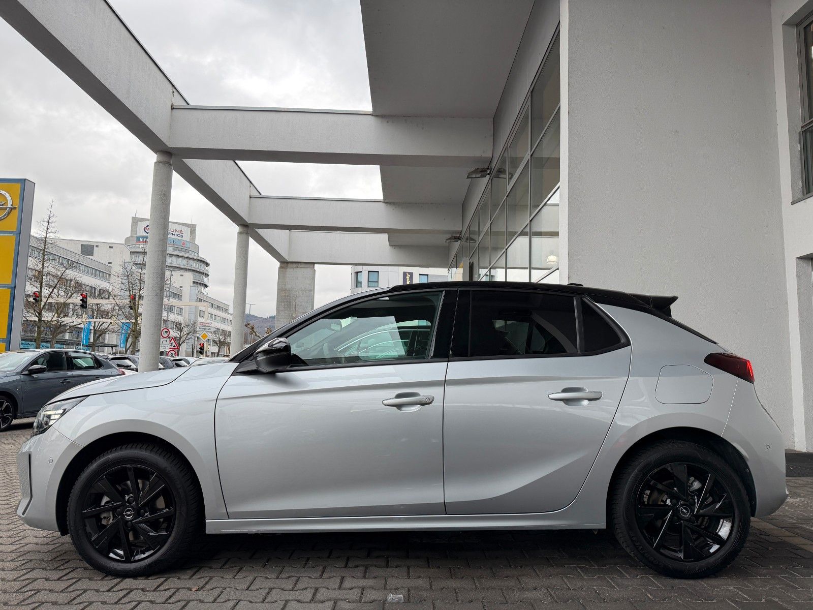 Fahrzeugabbildung Opel Corsa F GS 130 PS Automatik/Navi/Kamera!