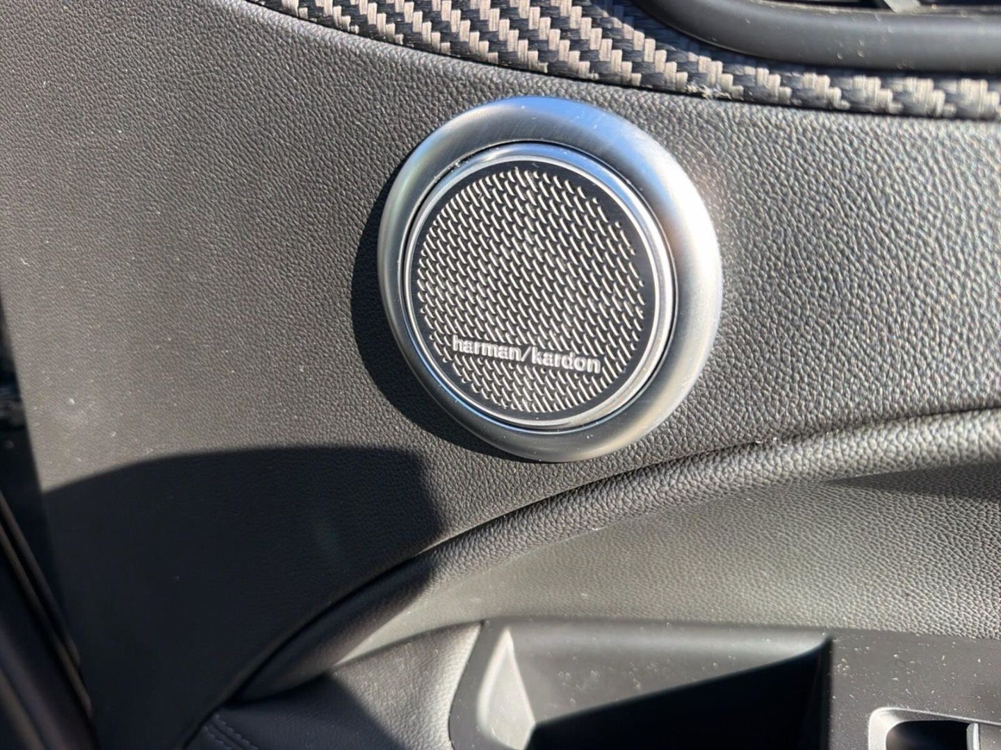Fahrzeugabbildung Alfa Romeo Stelvio Quadrifoglio Q4 VOLL inkl. Auspuffanlage