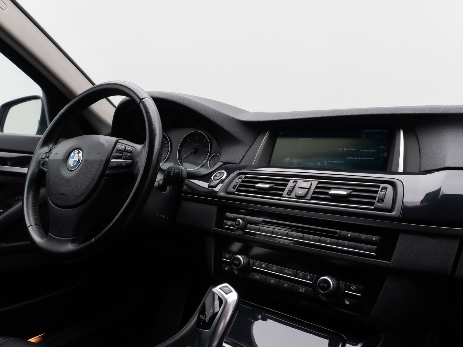 Fahrzeugabbildung BMW 525d NaviPro Fernlichtassist PDC Leder AdapLicht