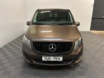 Mercedes V 220 - 5