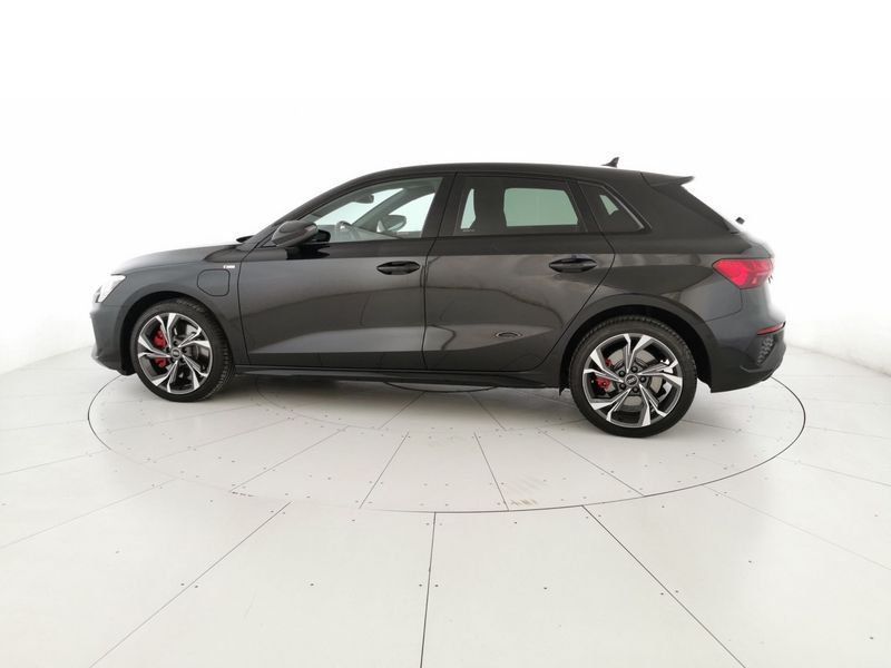 Audi A3 Sportback 45 1.4 tfsi e S line edition s imagem 2